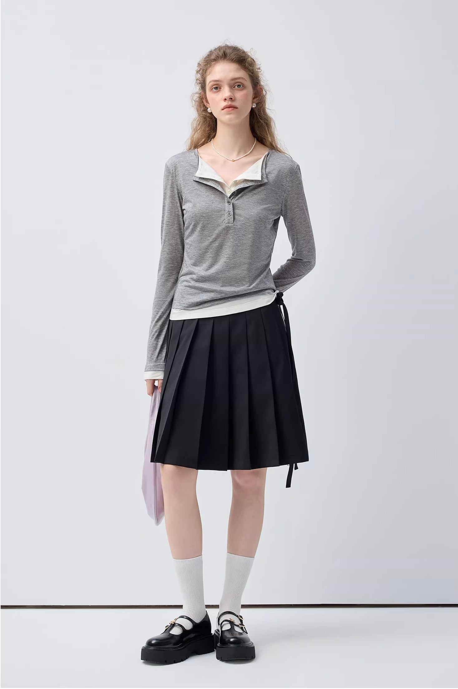 ヘンリーネックレイヤード風ウールトップス
C3394