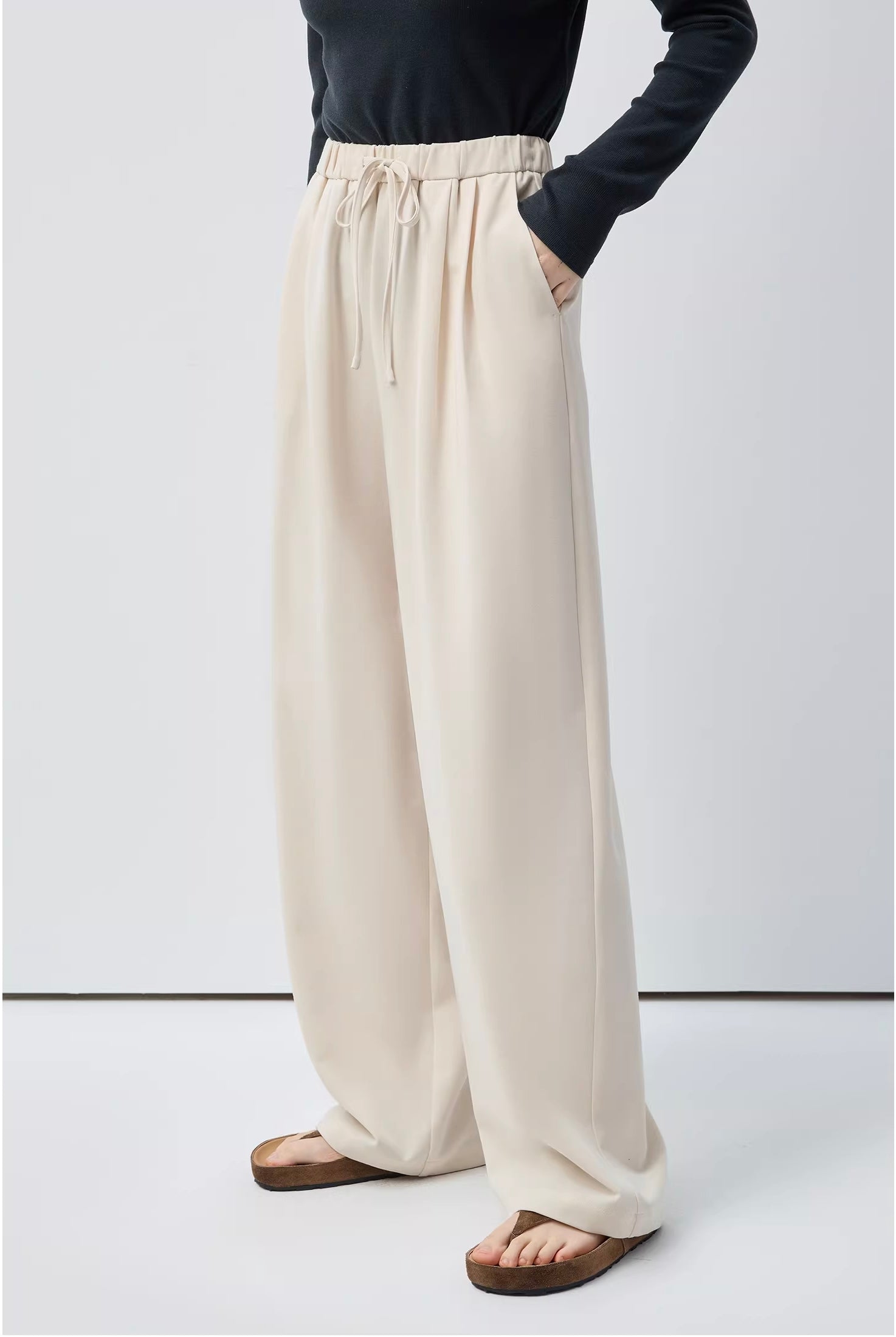 ドローストリングイージードレープパンツ
C3399