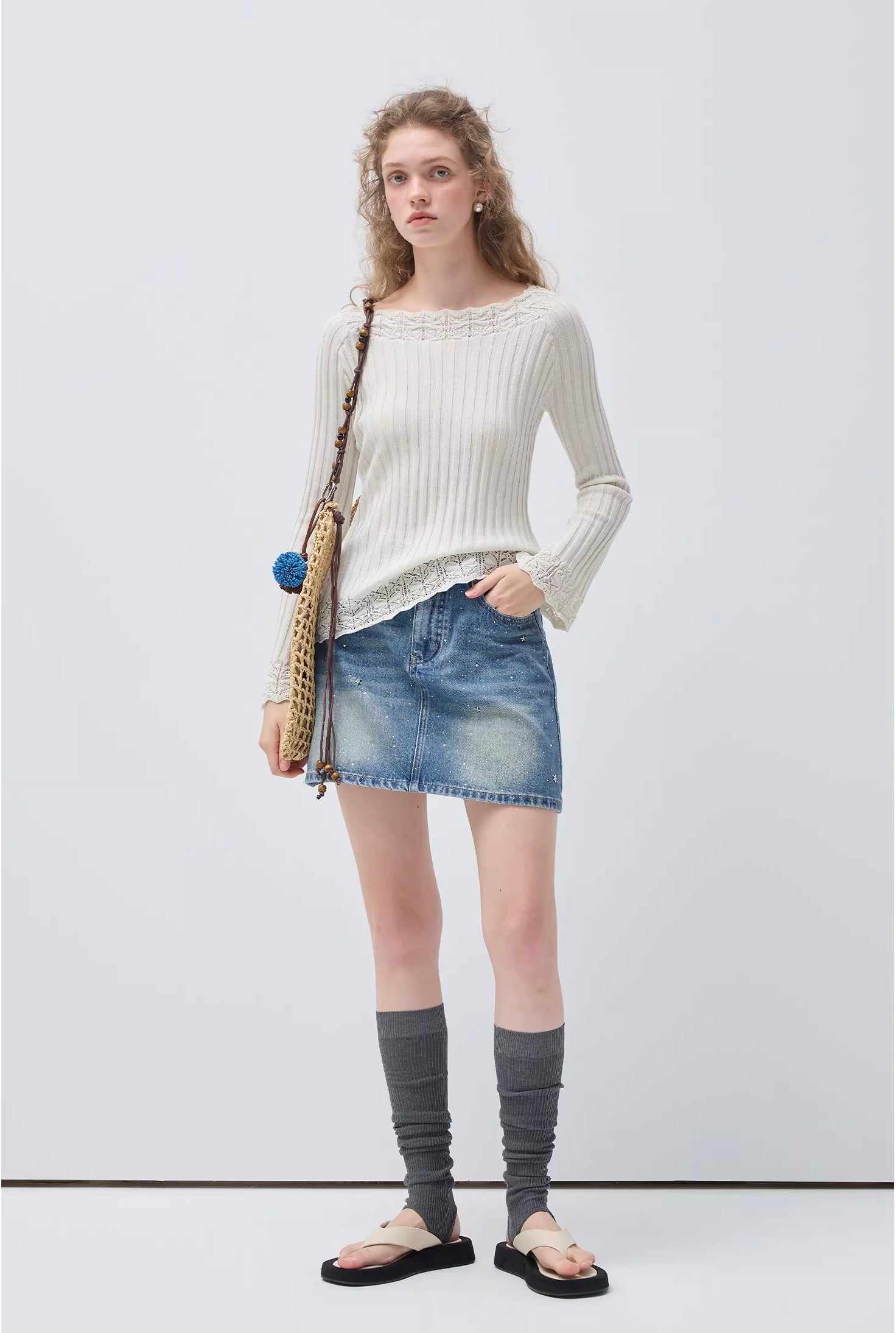 ソフトニットレース切替トップス
C3405