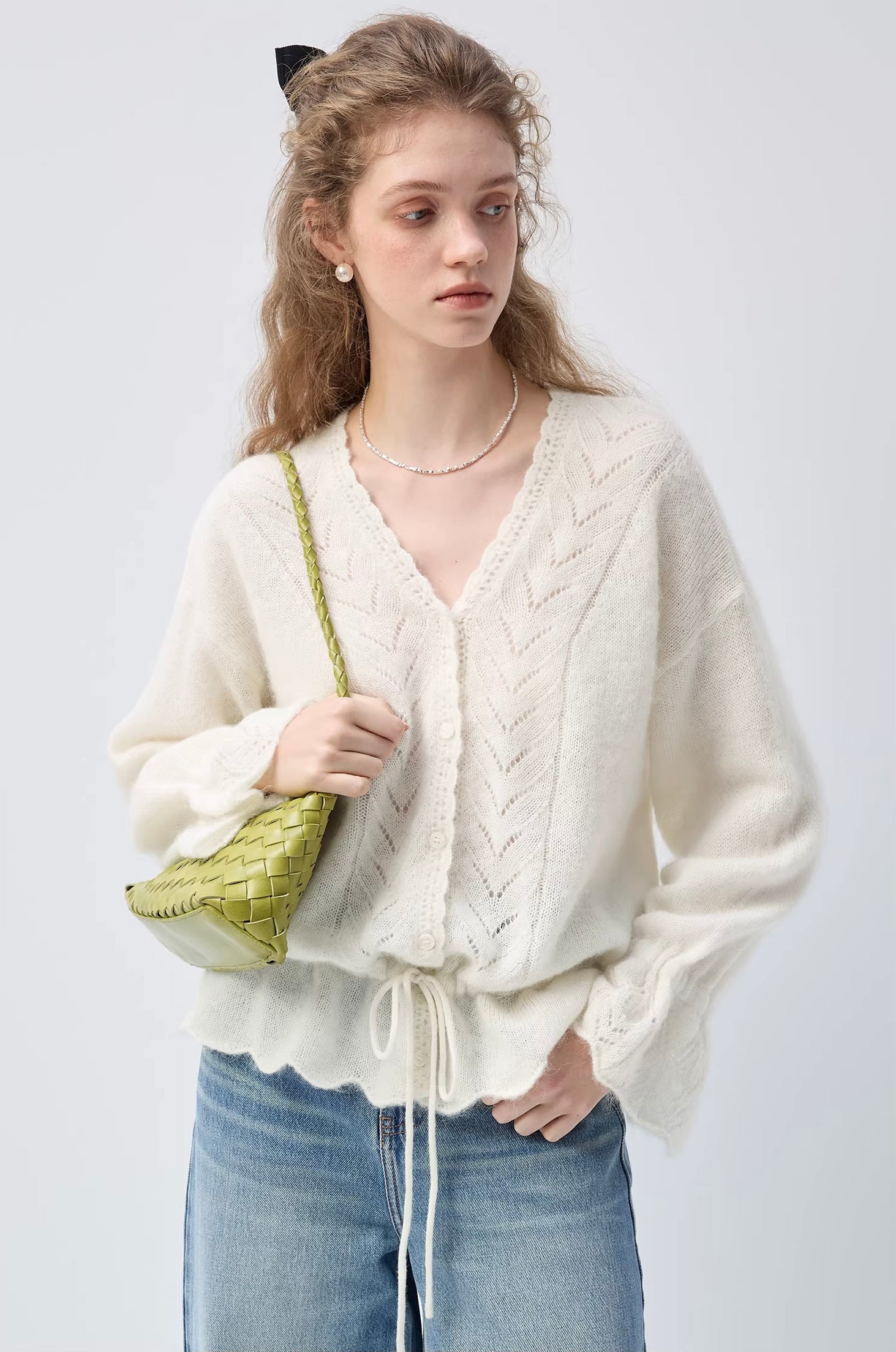 ドローストリングVネック ウールカーディガン
C3422