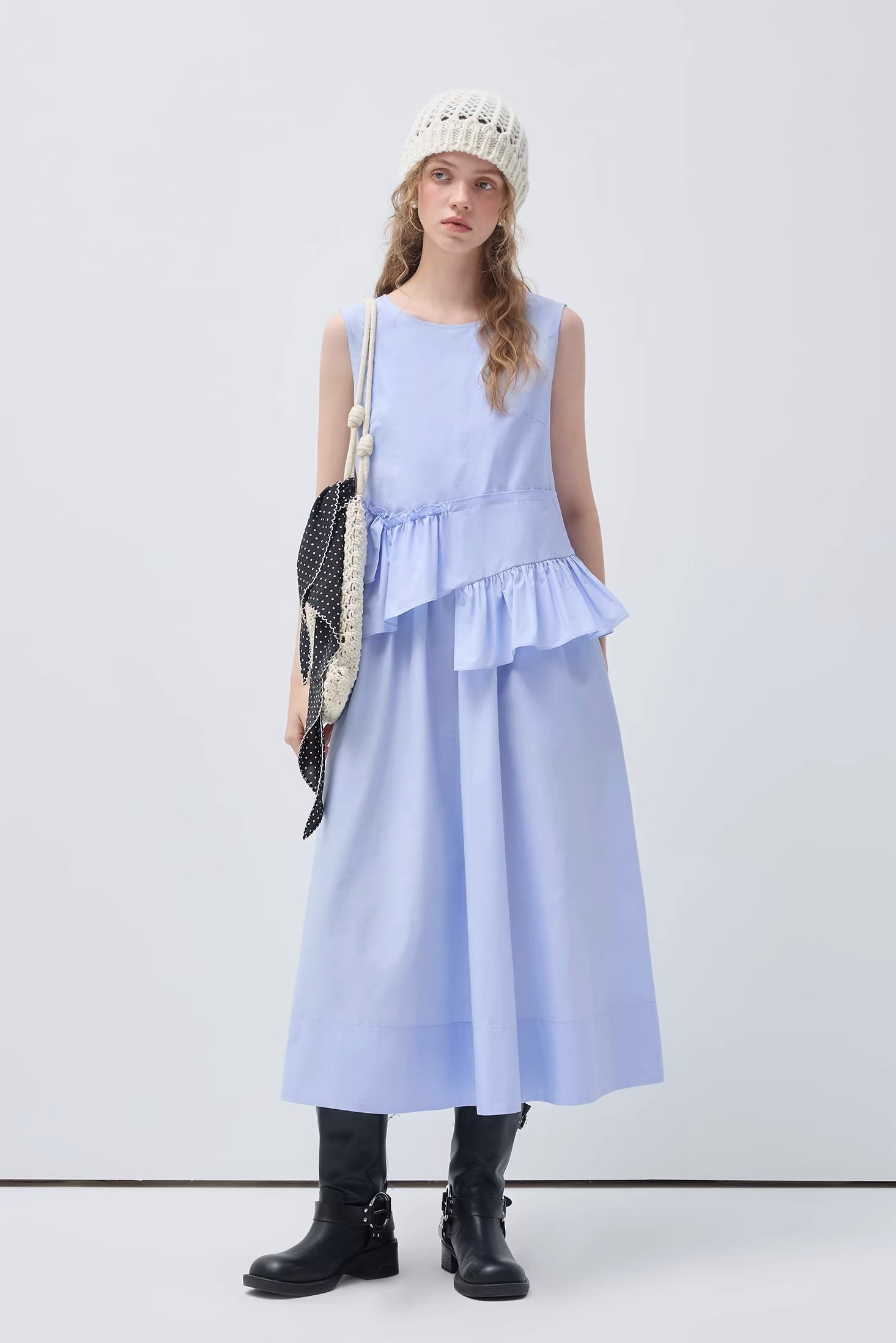 ウエストタックアシメノースリワンピース
C3423