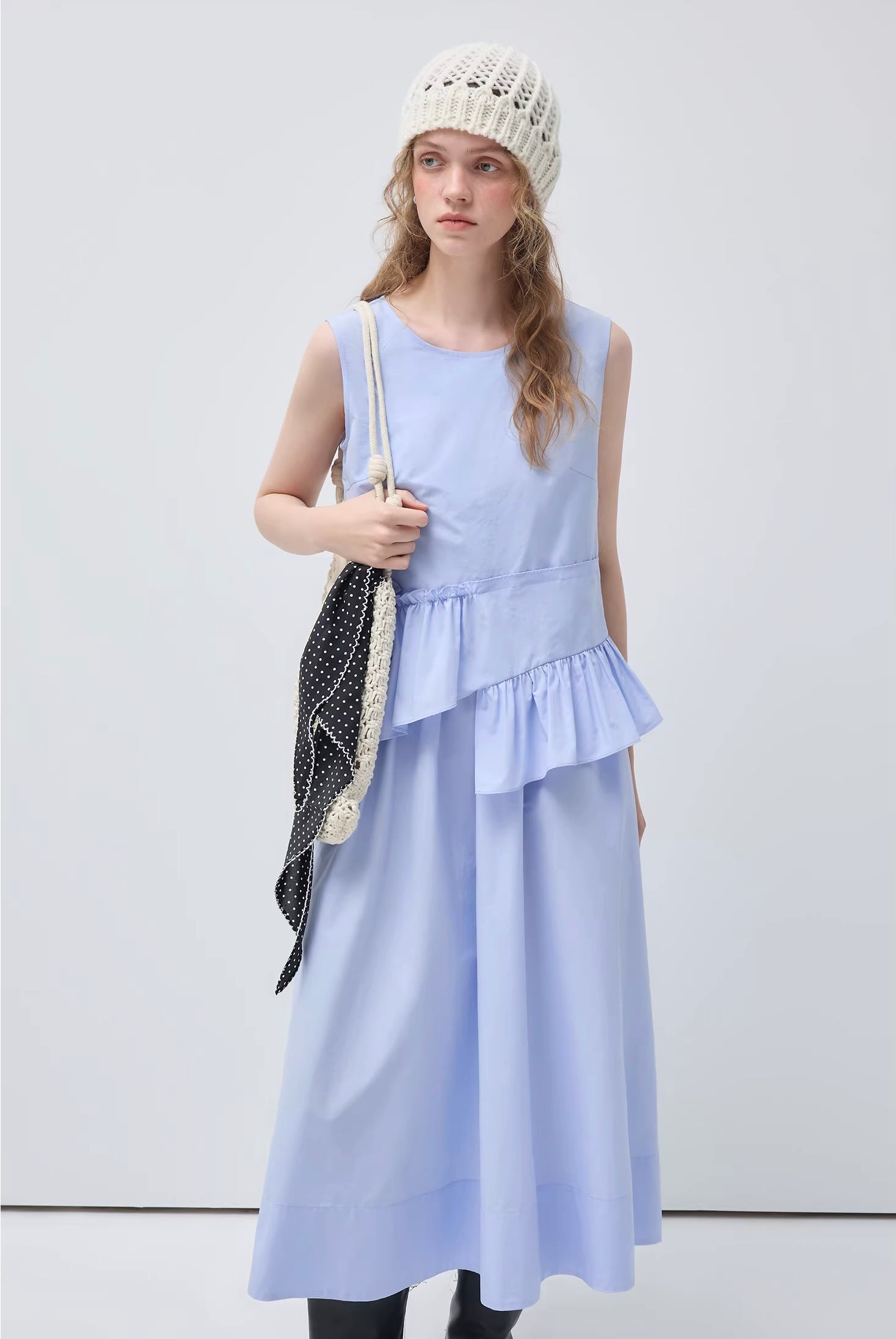 ウエストタックアシメノースリワンピース
C3423