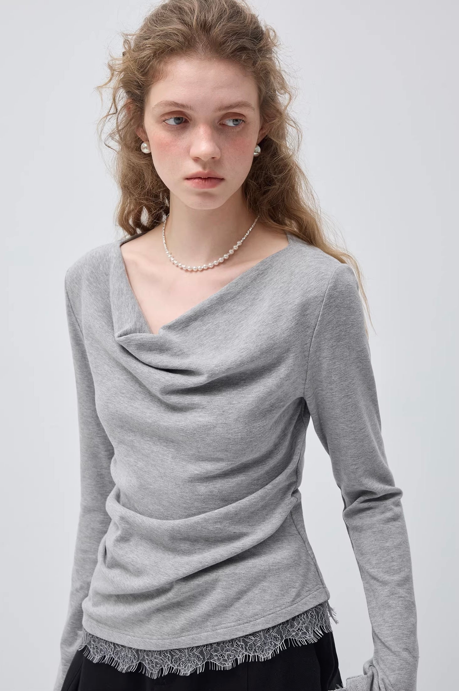 ドレープネックレースコンビ ニットロングスリーブ
C3426