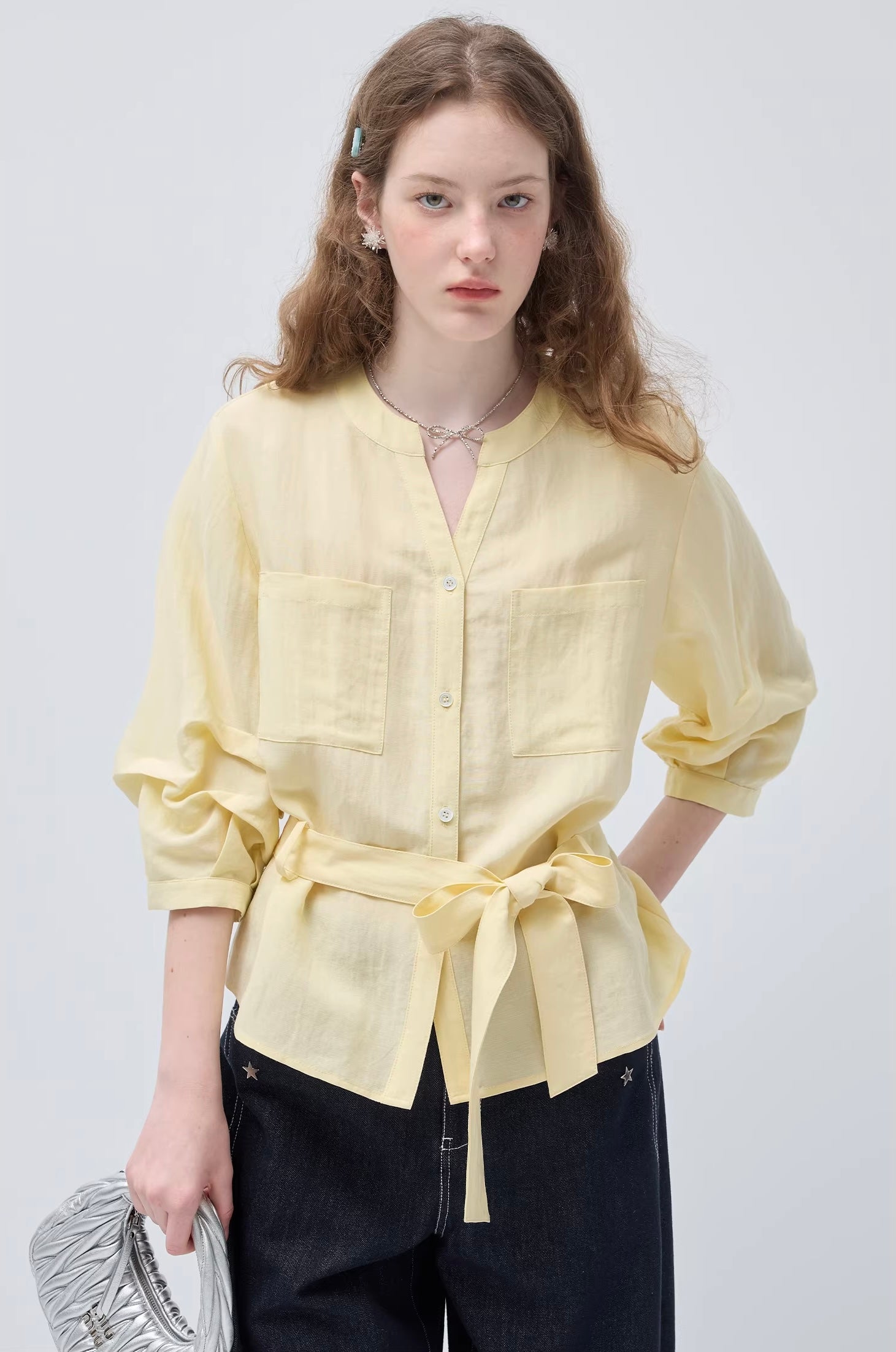 シェルボタンランタンスリーブブラウス
C3427