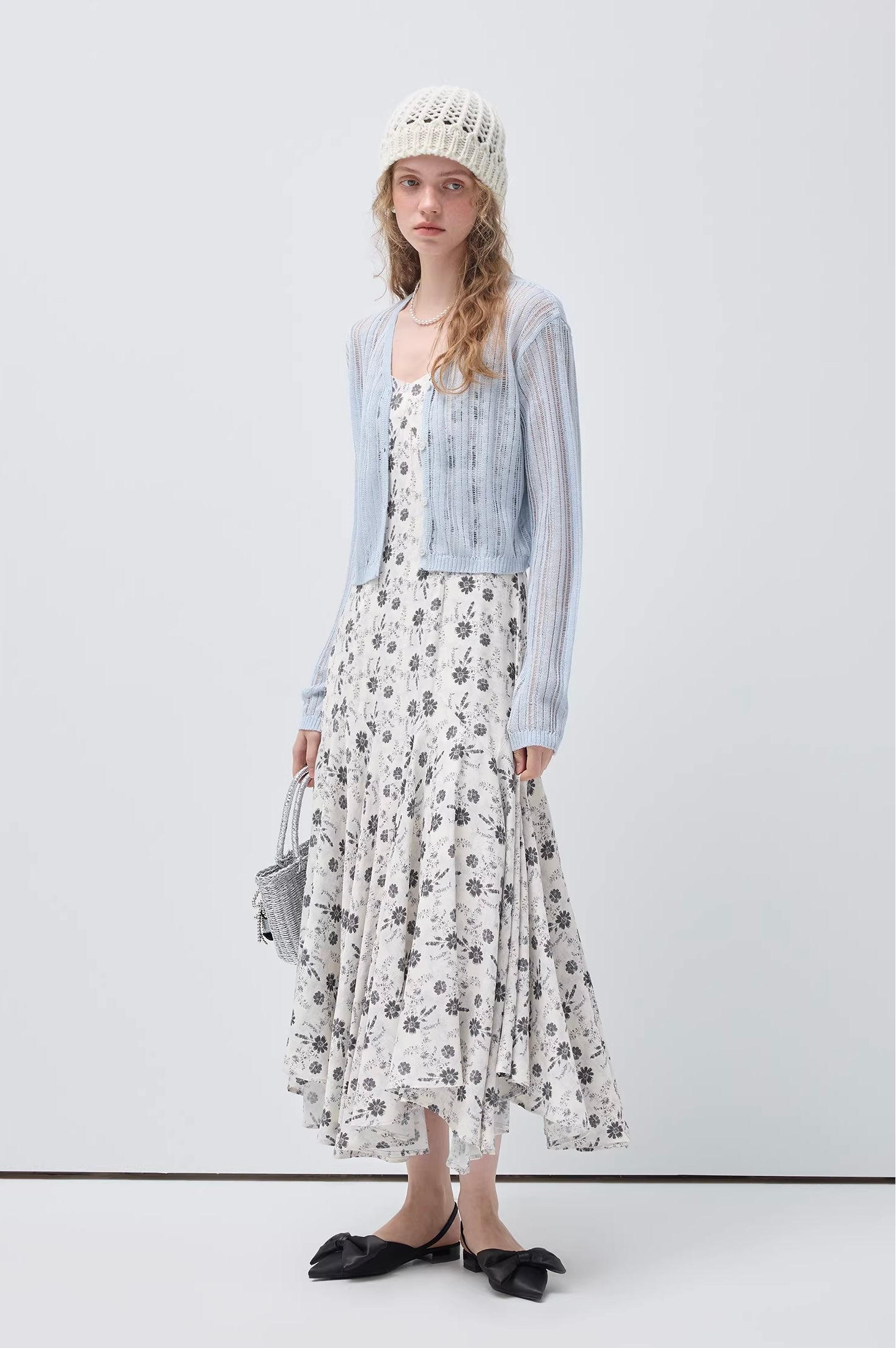 シアー透かし編みVネックカーディガン
C3438