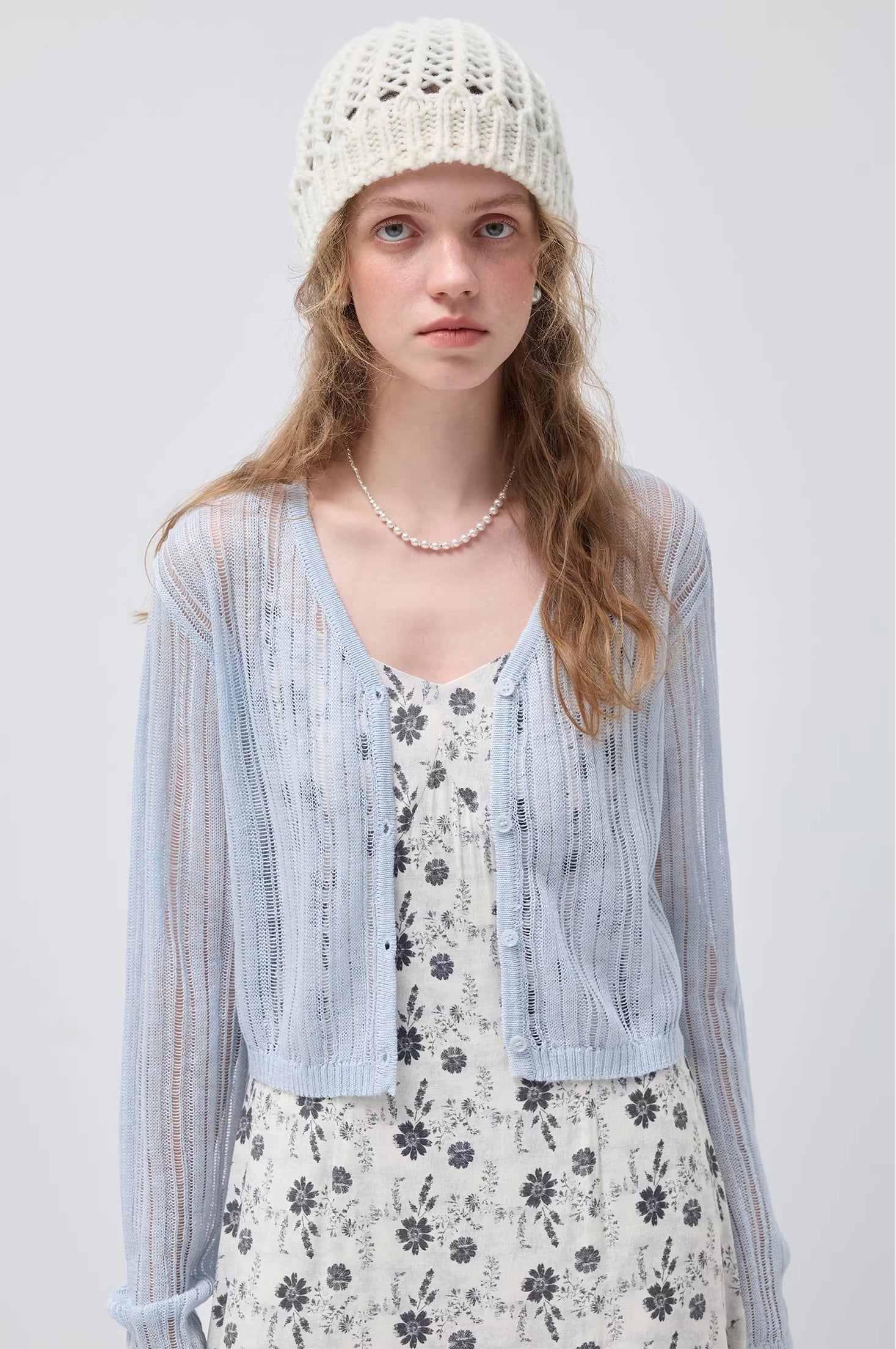 シアー透かし編みVネックカーディガン
C3438