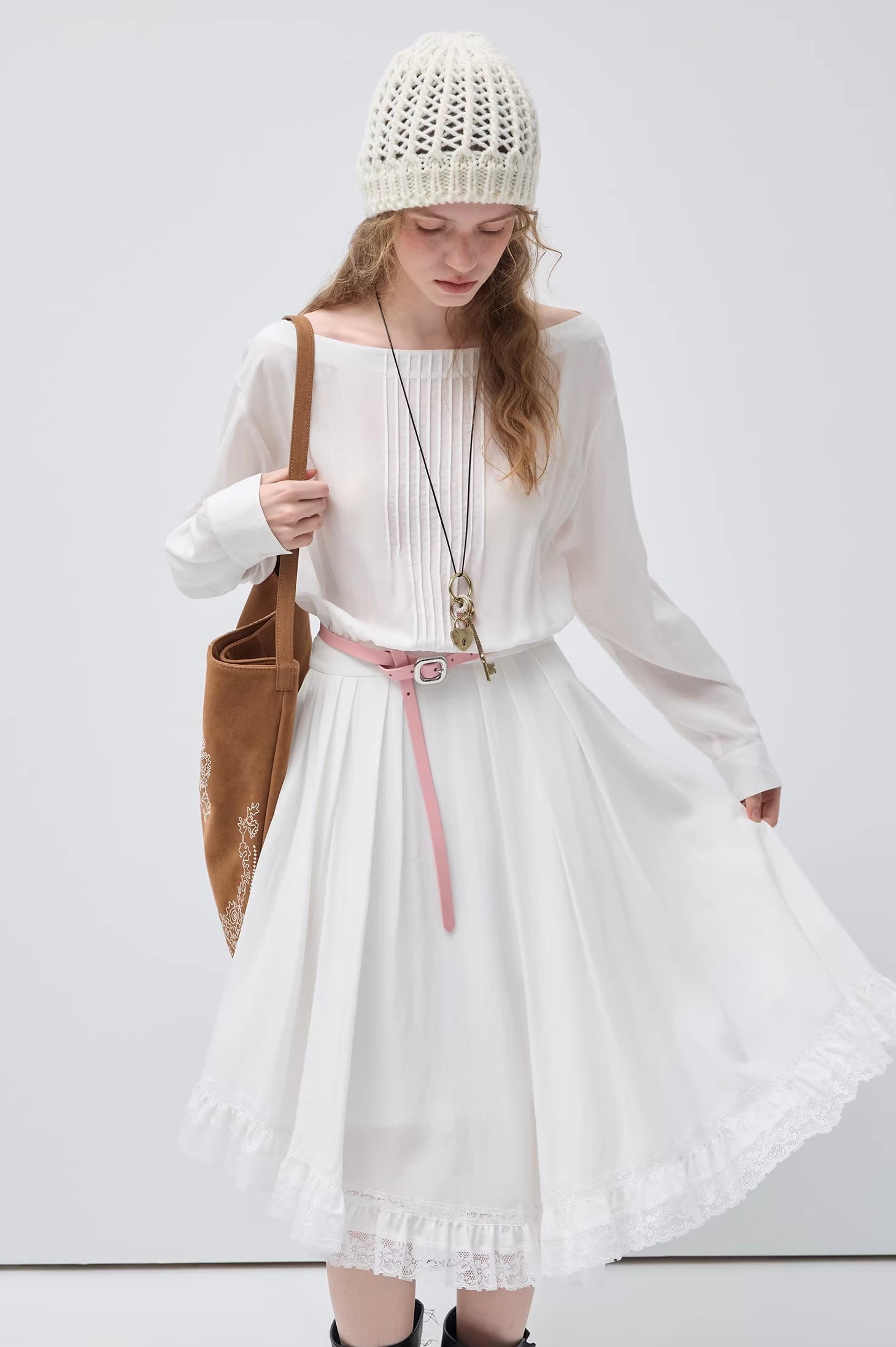 ピュアムード オフショルレースワンピース
C3449