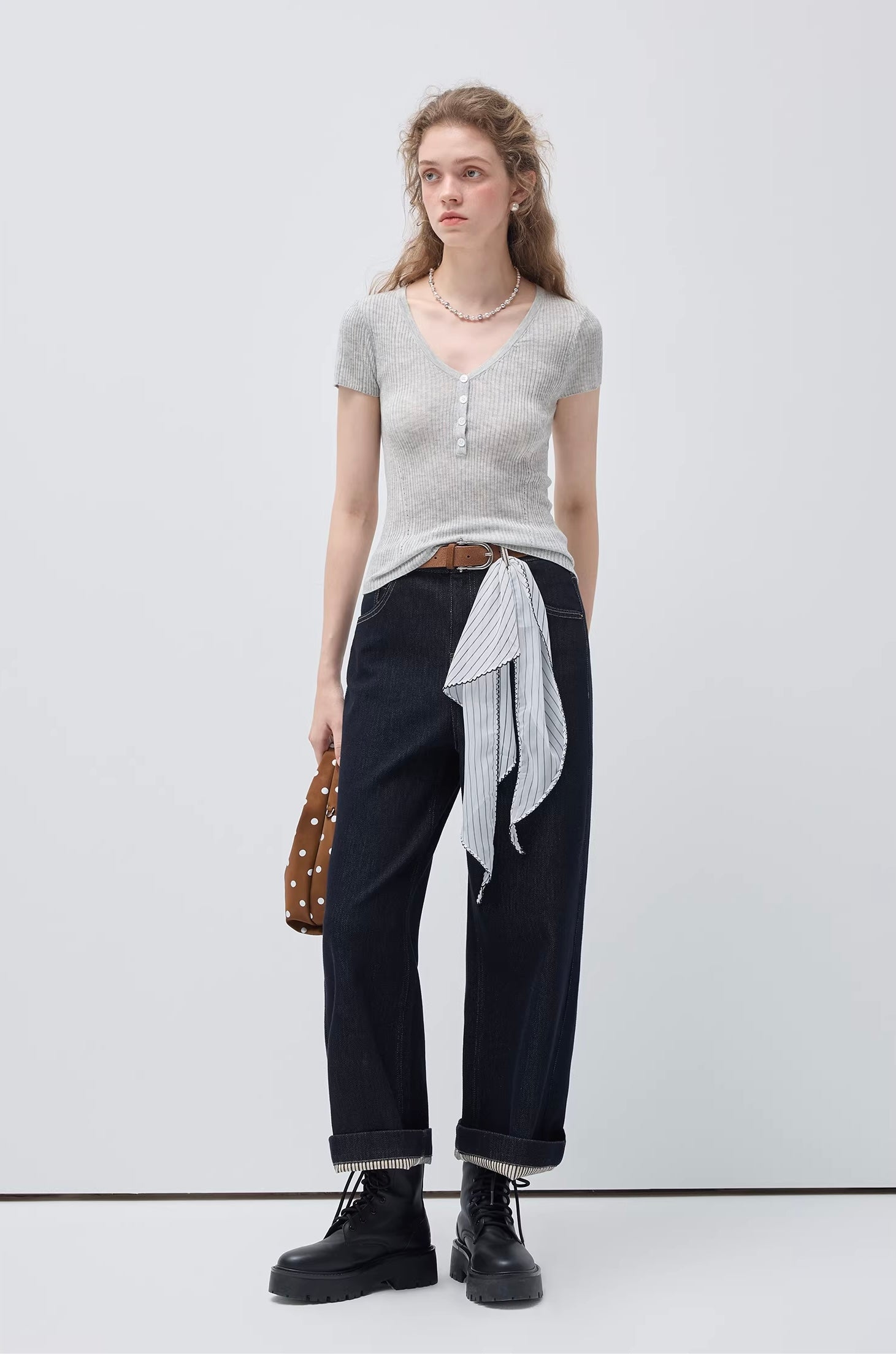 ハイウエストロールアップデニム
C3454