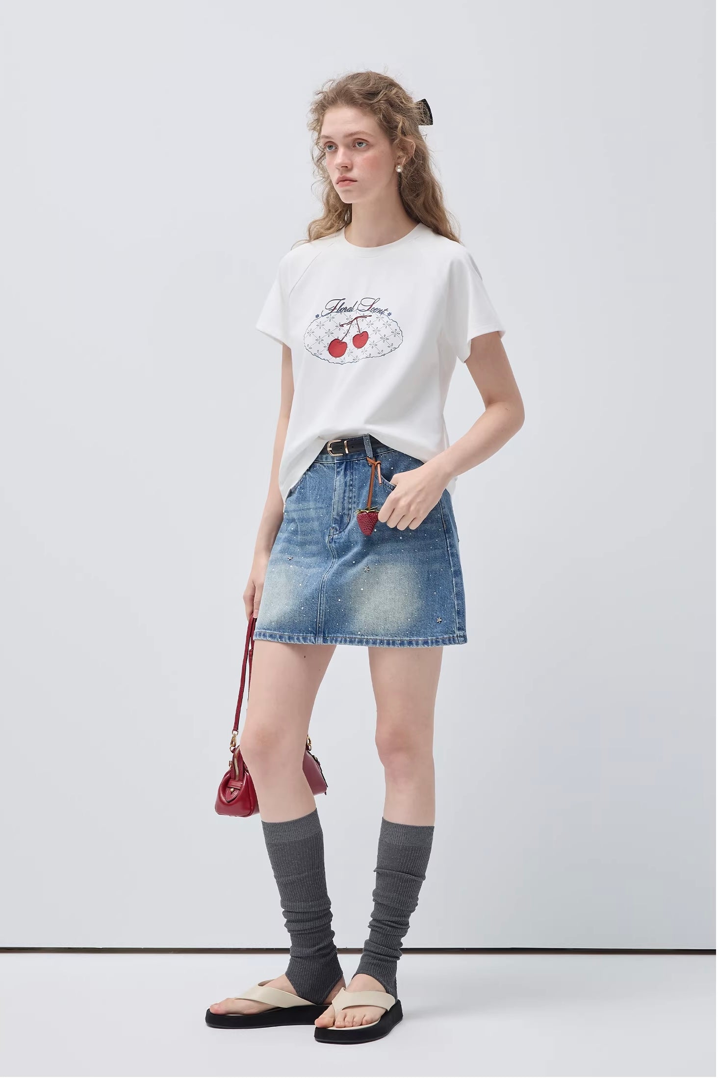 ラインストーン ディテールデニムミニスカート
C3455