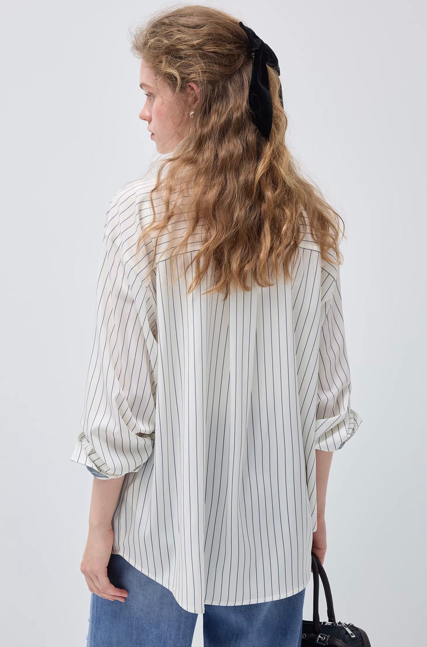 ストライプ柄ドロップショルダーシャツ
C3456