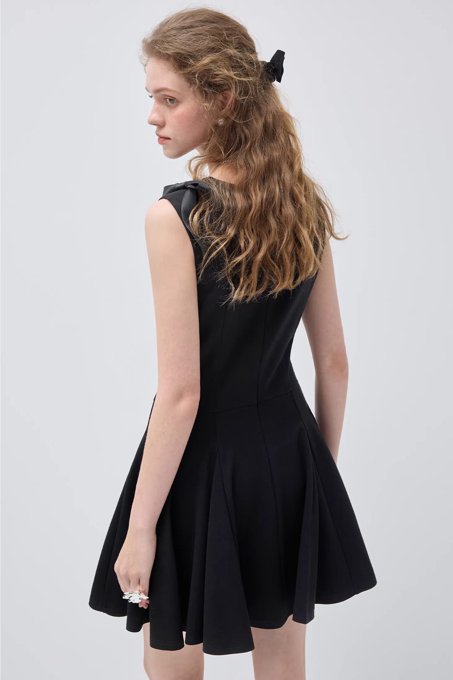 ラウンドネックノースリーブウエストドレスC3501