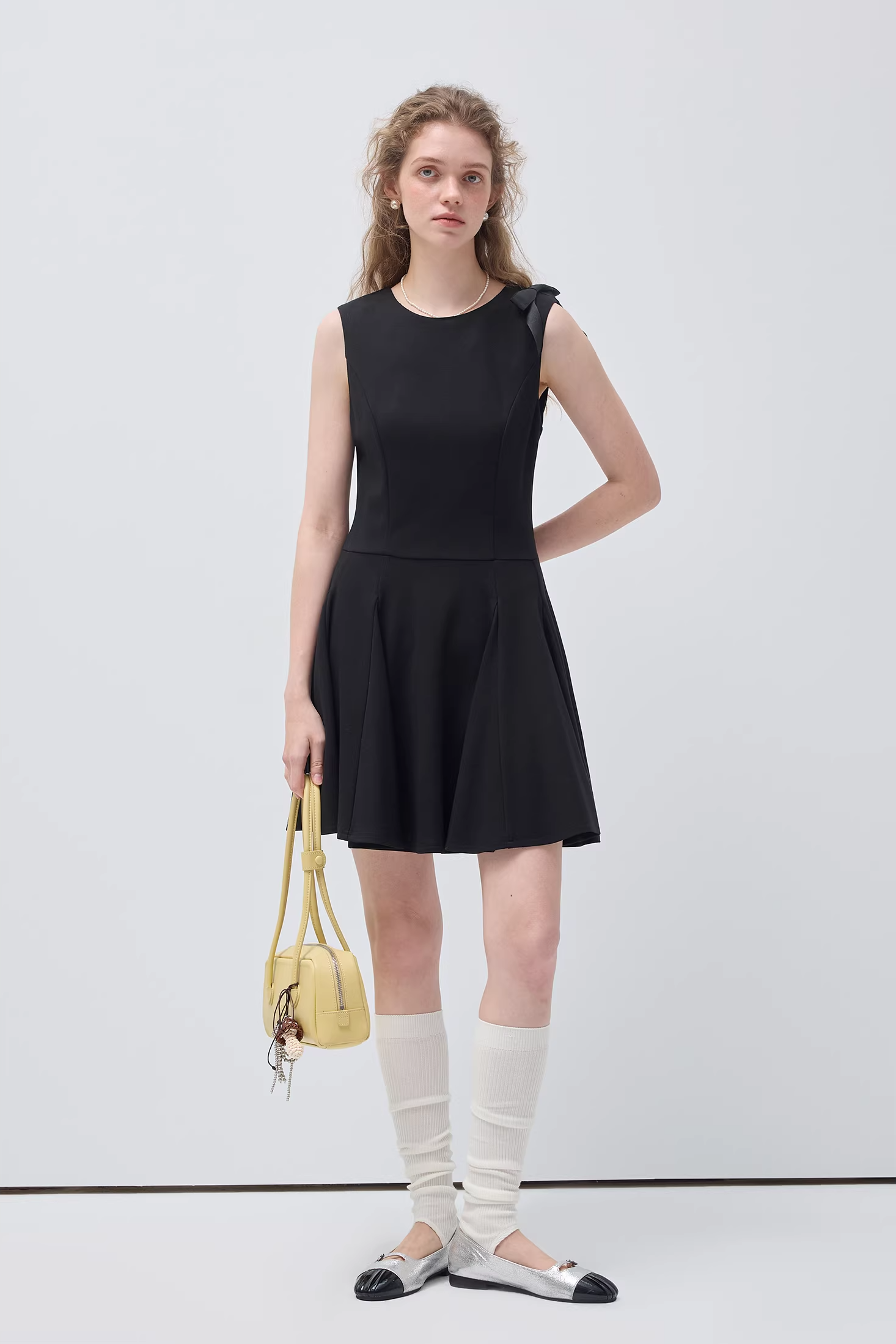 ラウンドネックノースリーブウエストドレスC3501