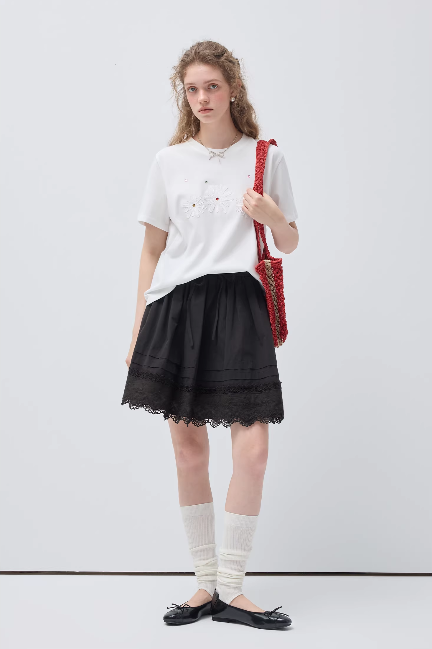 ラウンドネックパッチ刺繍入りカジュアルTシャツC3517