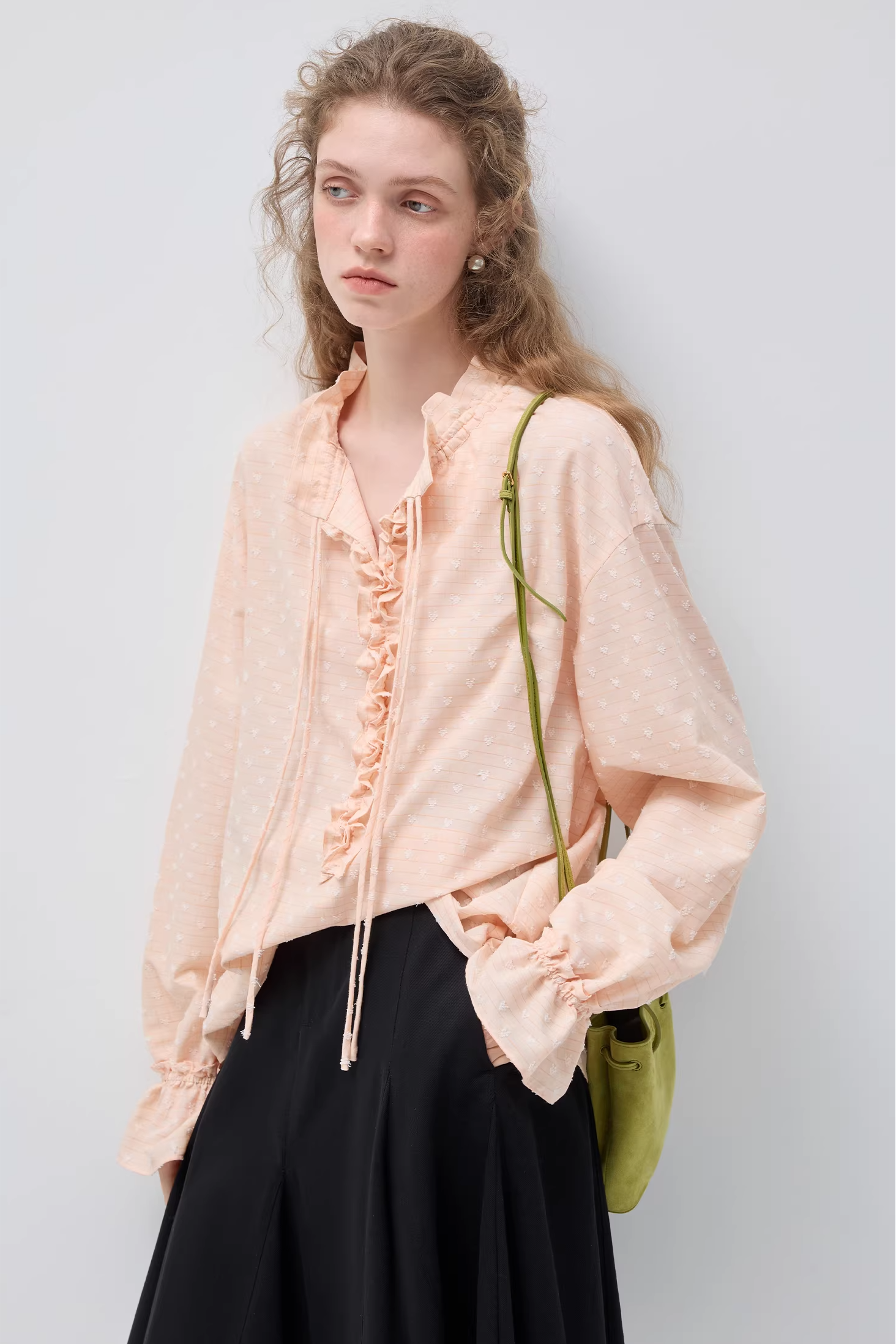 VネックフリルバンディングルーズシャツC3545