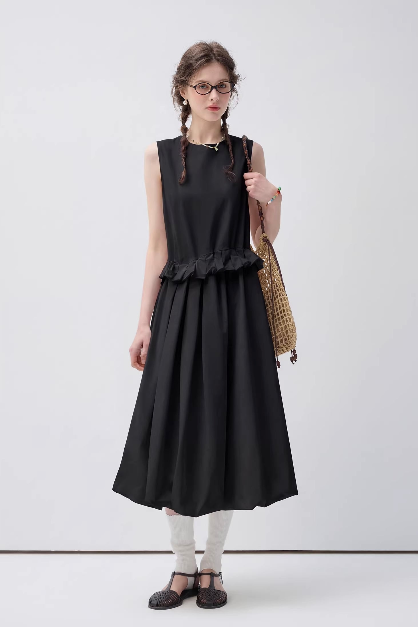 クール＆モードノースリーブフリルワンピースC3627