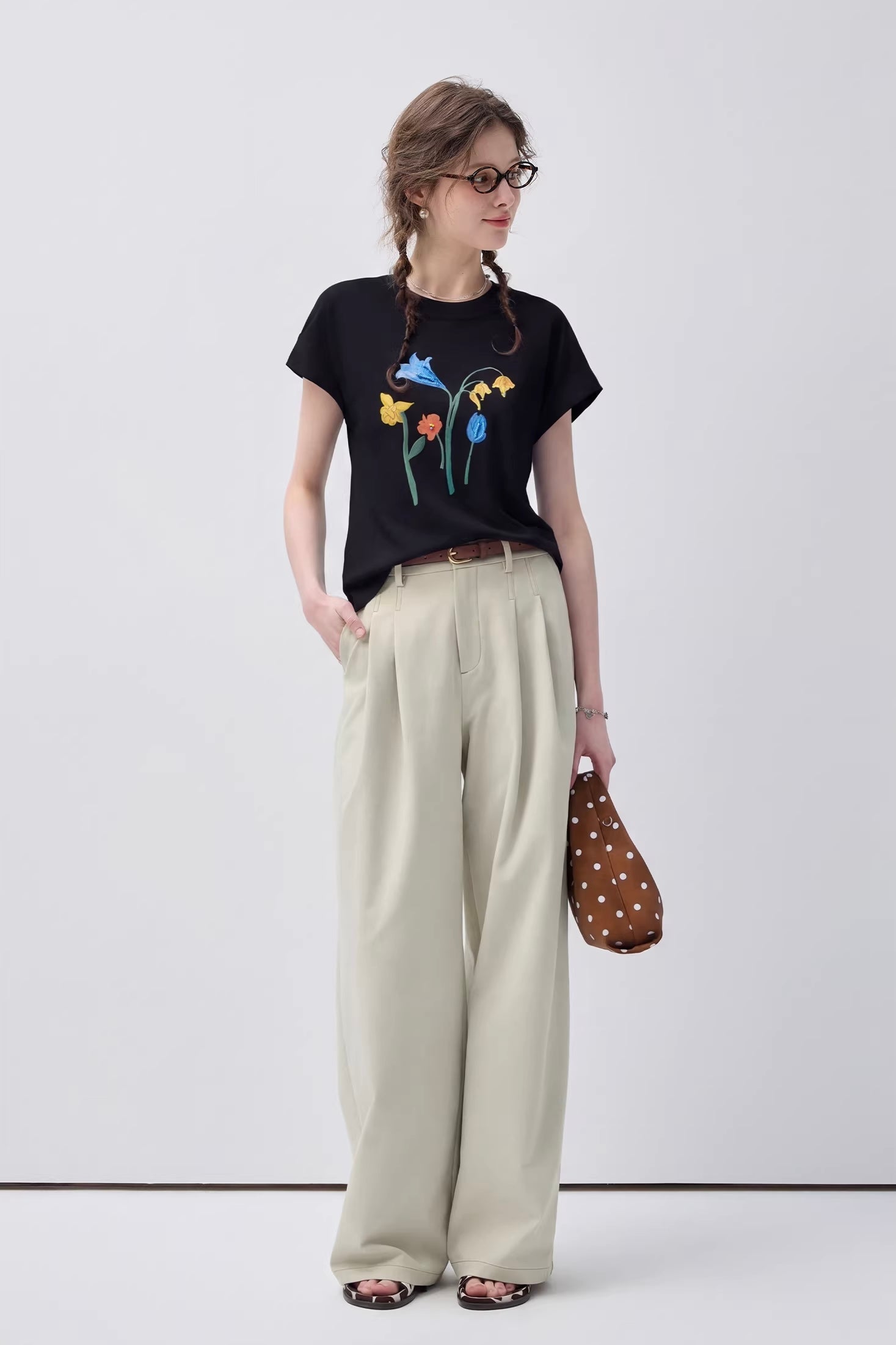 ビーズディテール フラワープリントTシャツC3642