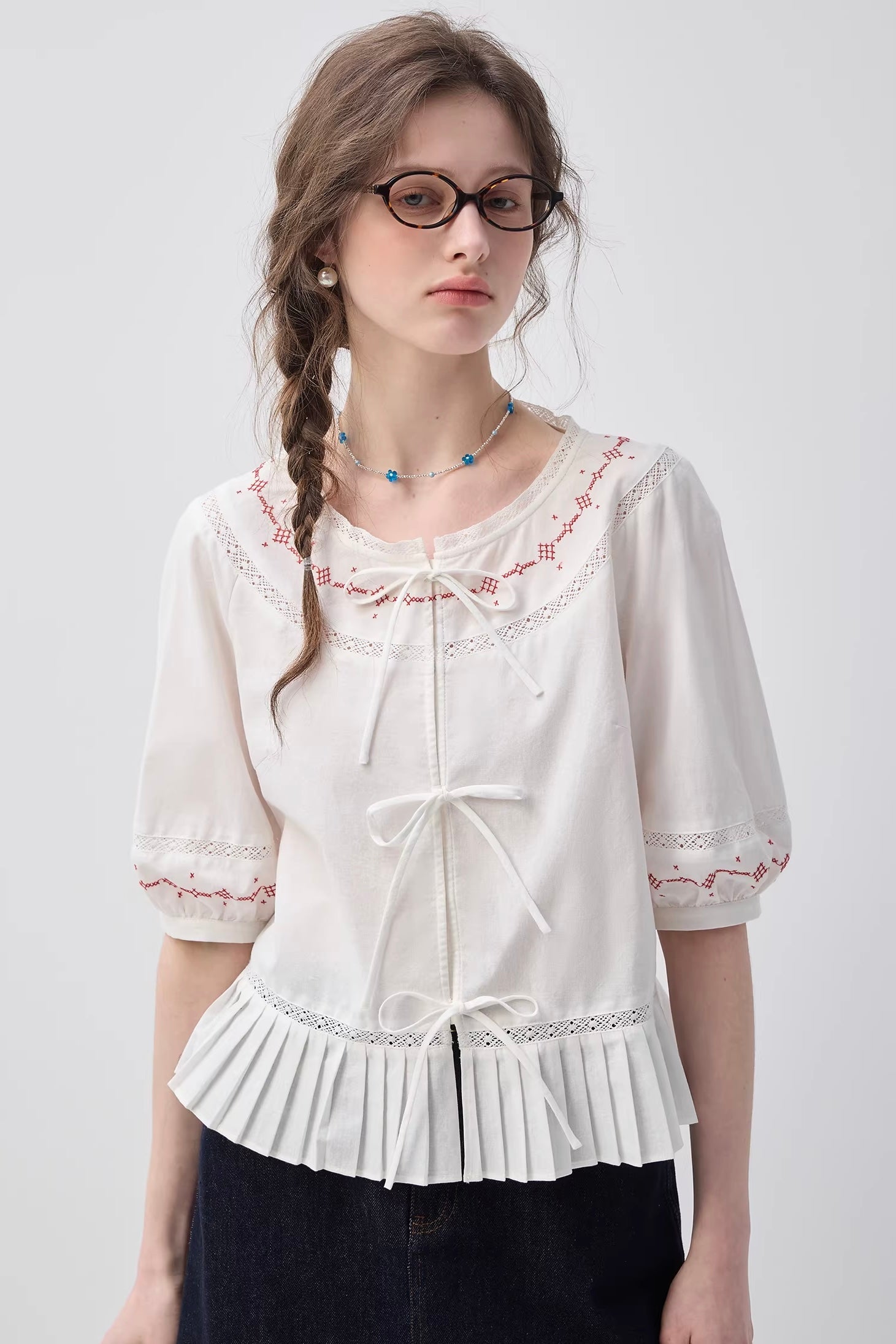 レース×リボン コントラストカラー刺繍ブラウスC3650