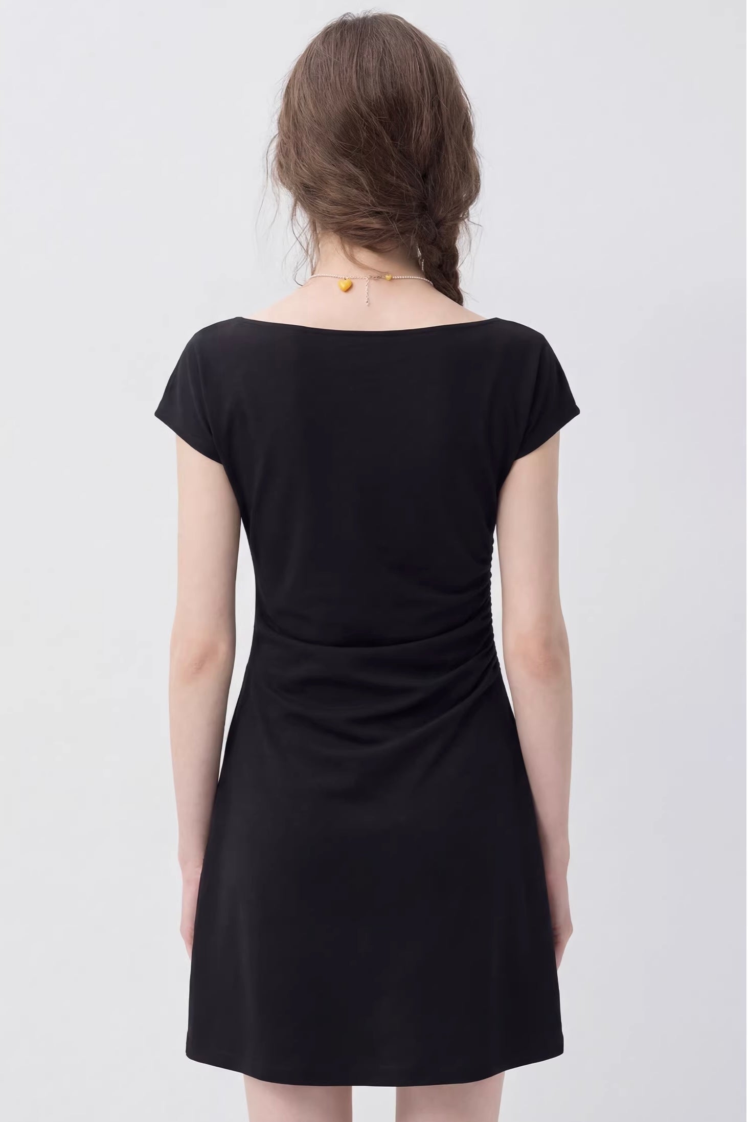 フィットシルエット半袖ワンピースC3657