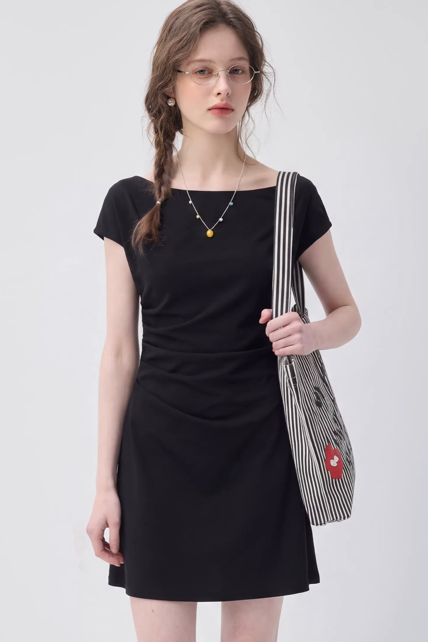 フィットシルエット半袖ワンピースC3657