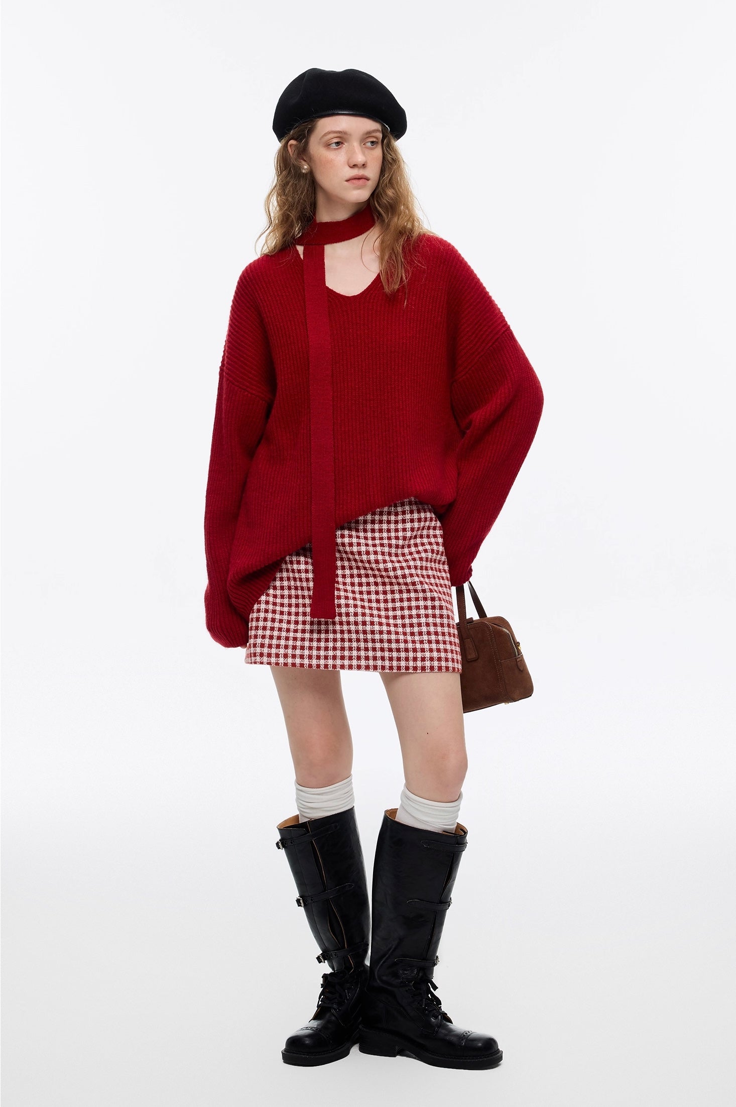 スカーフ付きフェスティブニット
C3372